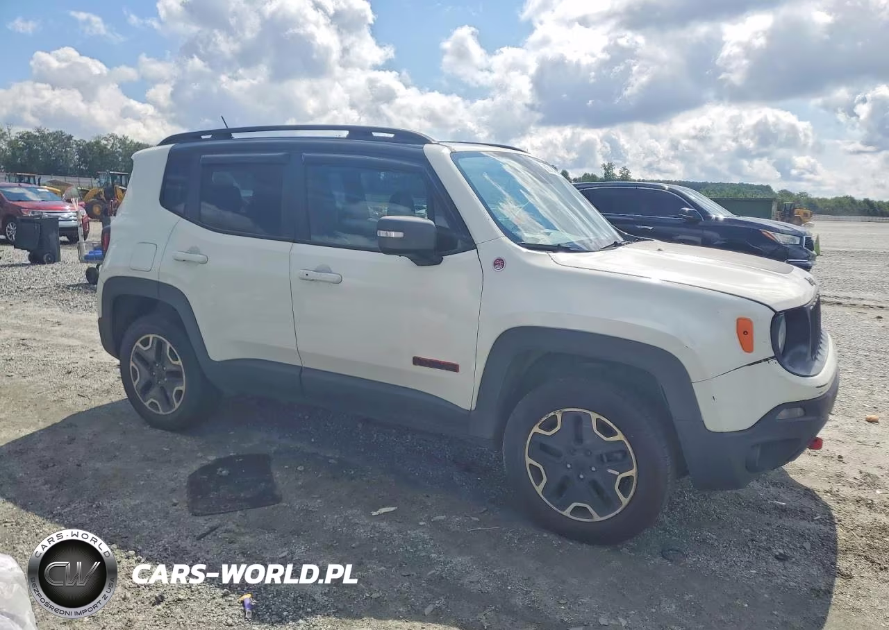 2016 Jeep Renegade Trailhawk VIN:ZACCJBCTXGPD66077 - 4