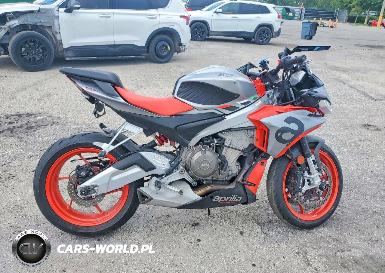 2022 Aprilia Tuono 660