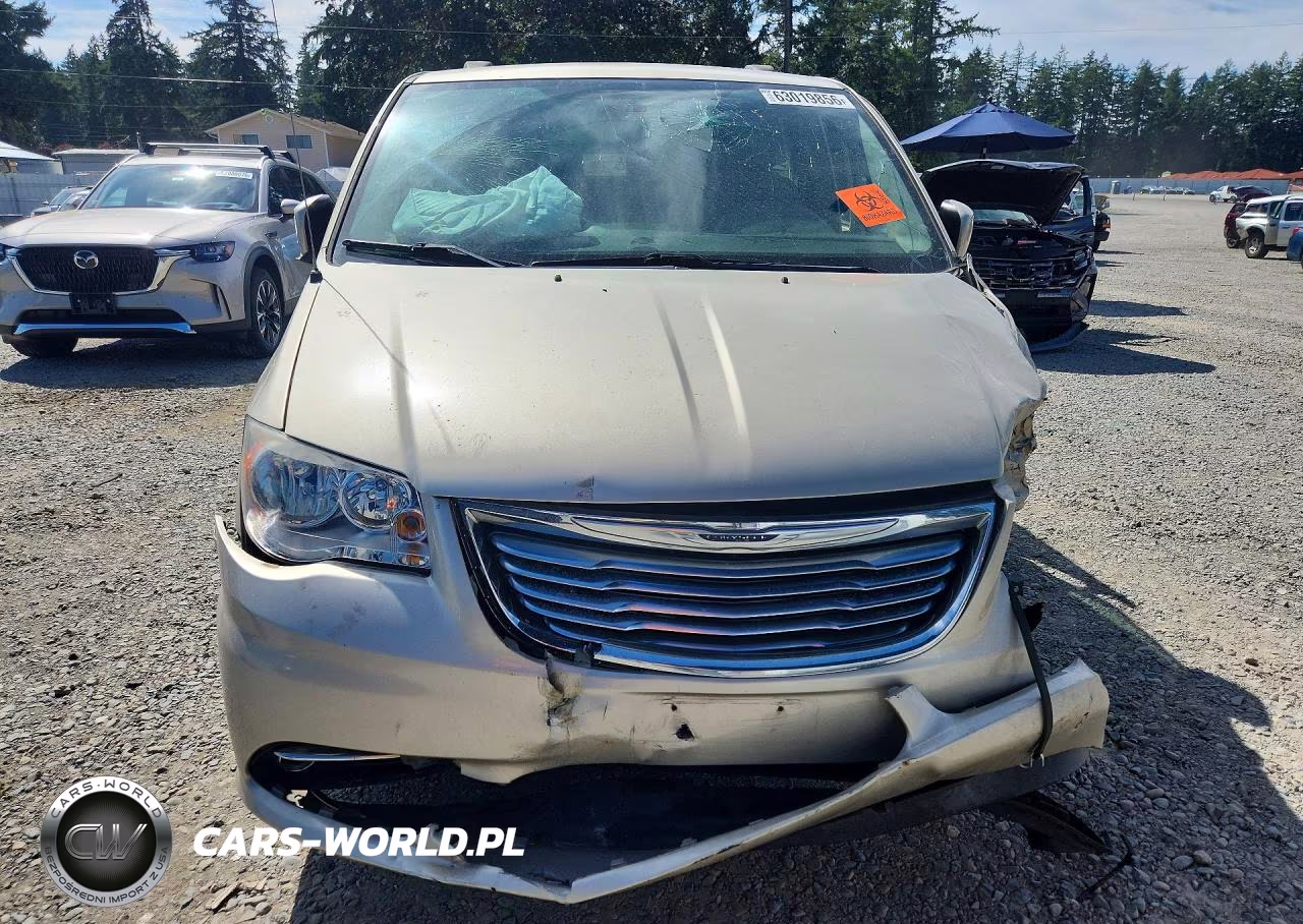 2016 Chrysler Town & Country Touring VIN:2C4RC1BG3GR280852 - 5