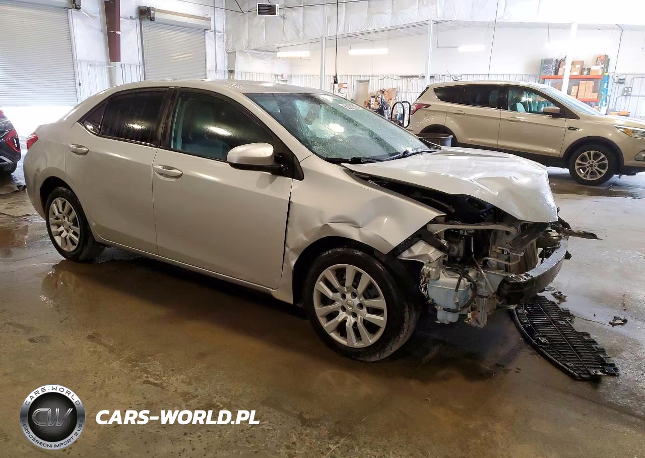 2016 Toyota Corolla Le VIN:2T1BURHE8GC585816 - 4