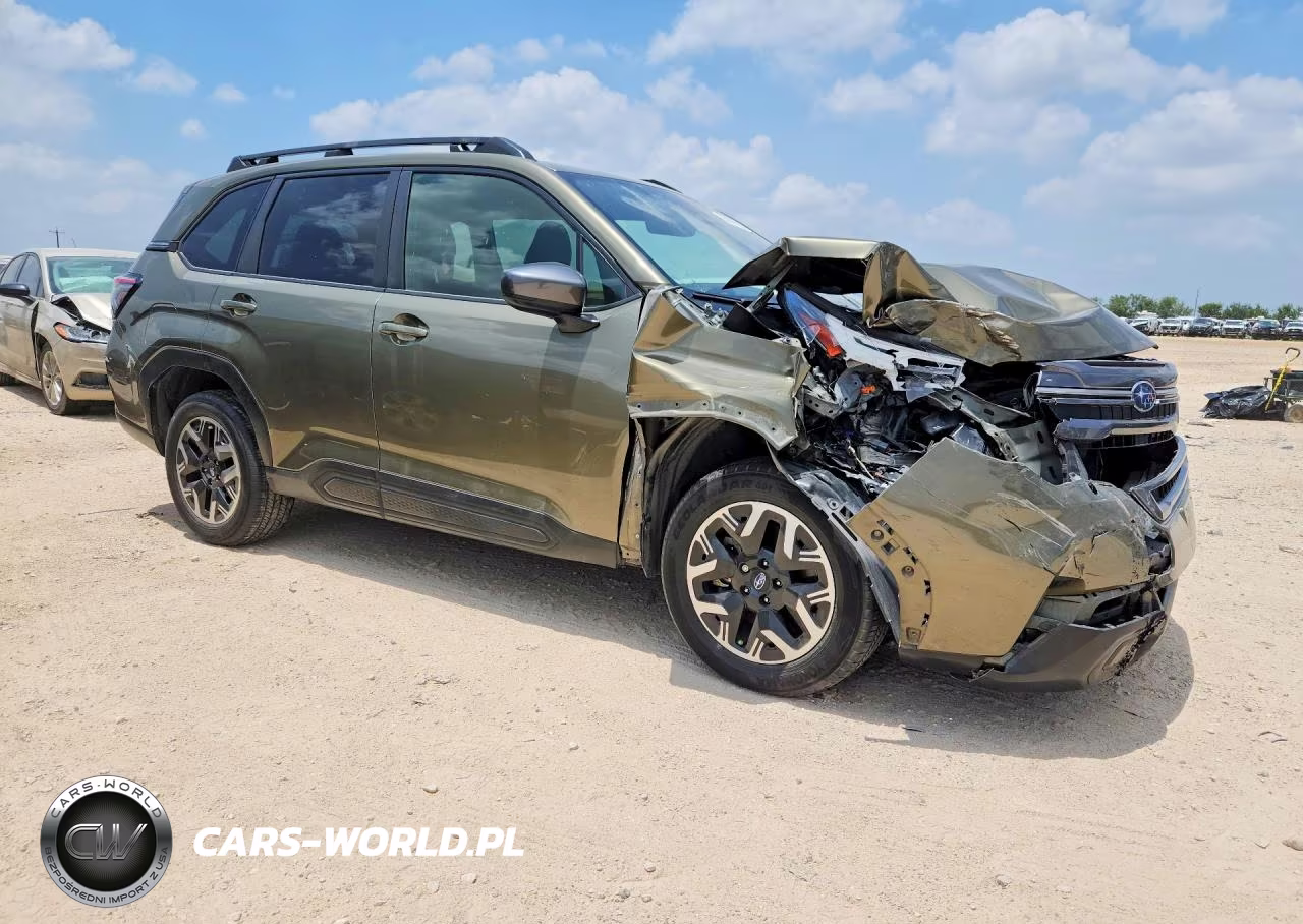 2025 Subaru Forester Premium VIN:JF2SLDBCXSH409157 - 4
