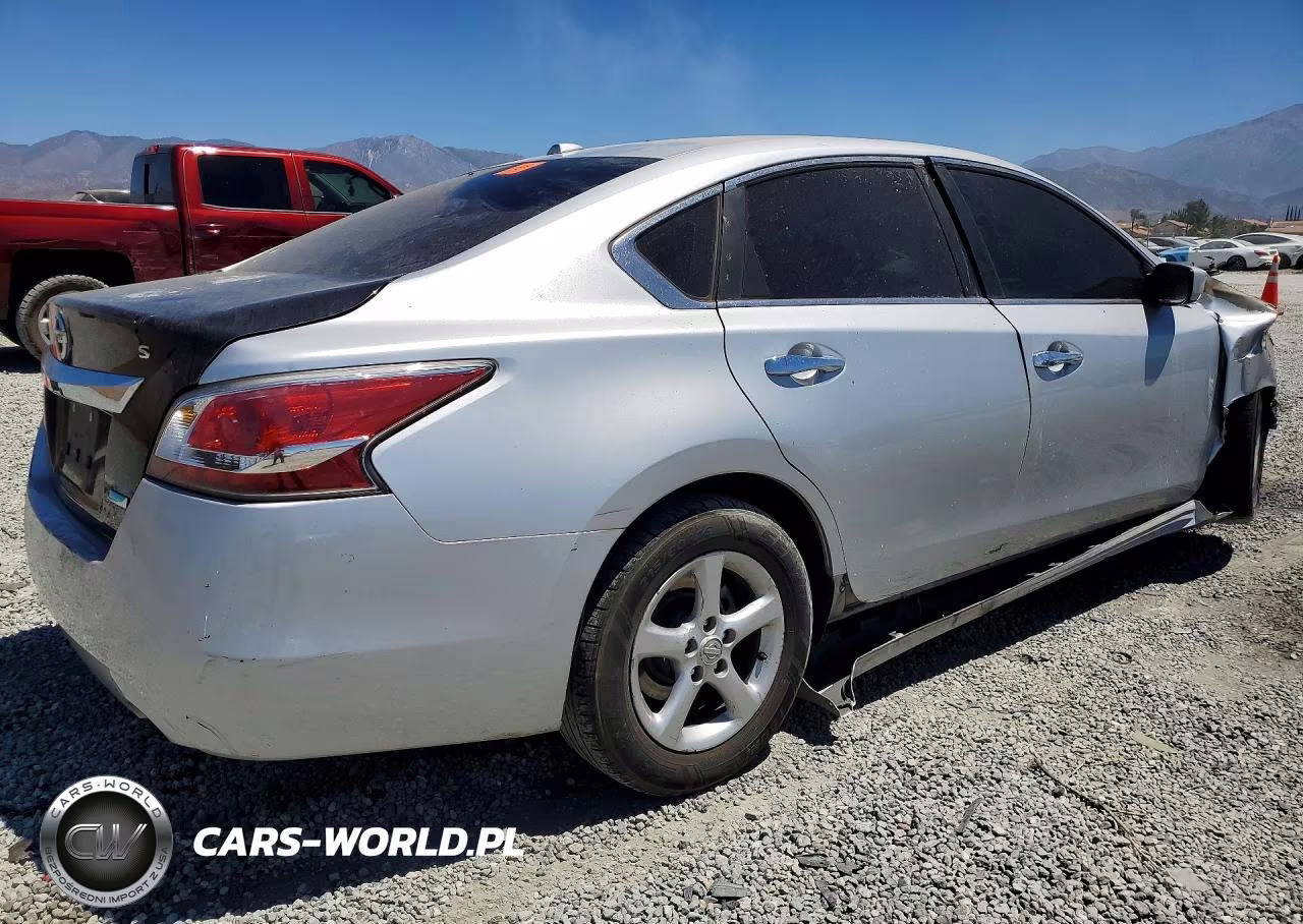 2015 Nissan Altima 2.5 S VIN:1N4AL3AP0FC256287 - 3