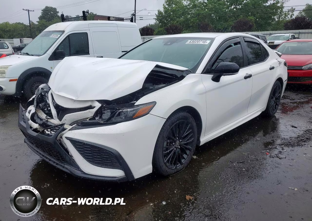 2022 Toyota Camry Hybrid Se Nightshade – zdjęcie 1 z 12