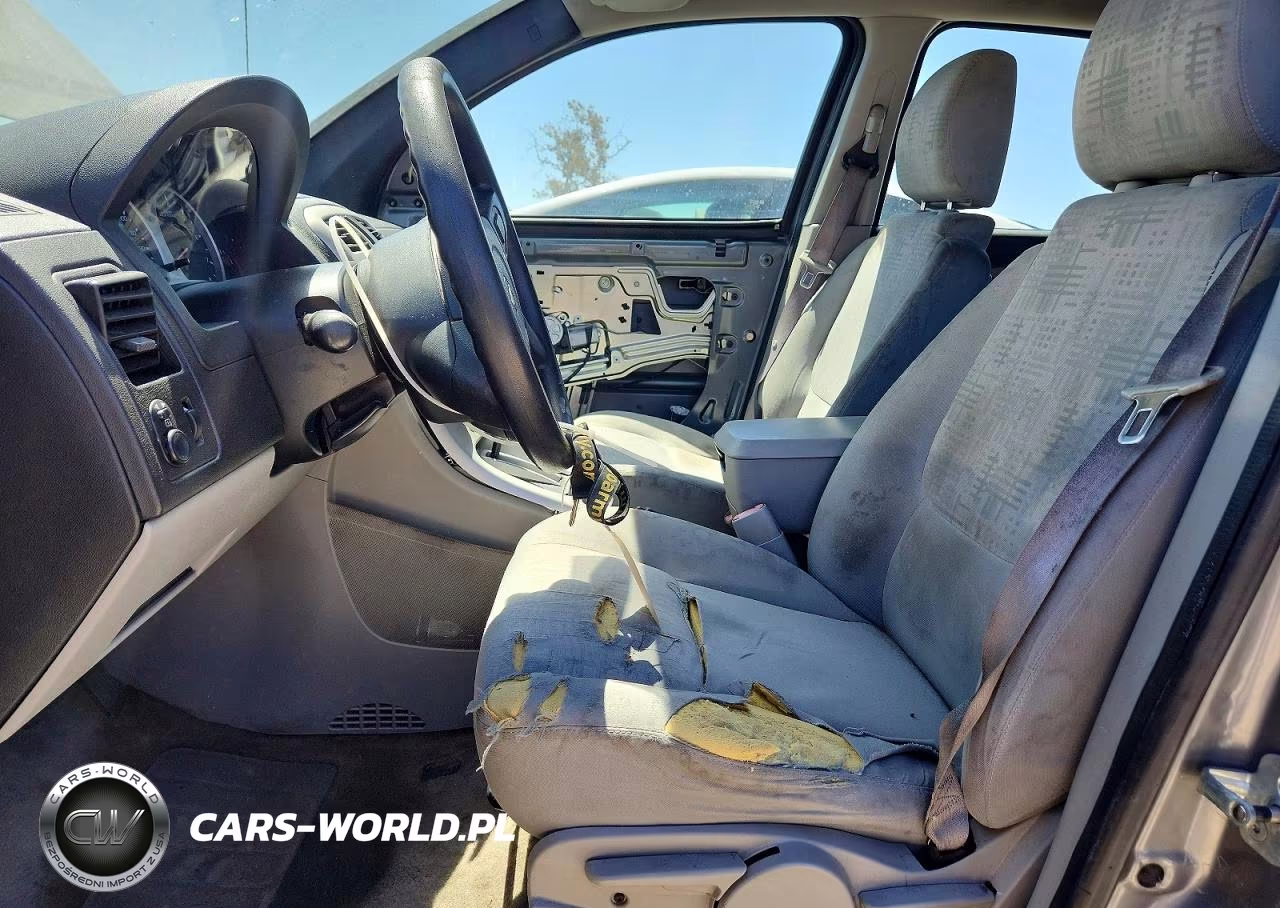 2006 Chevrolet Equinox Ls VIN:2CNDL13F166117371 - 7