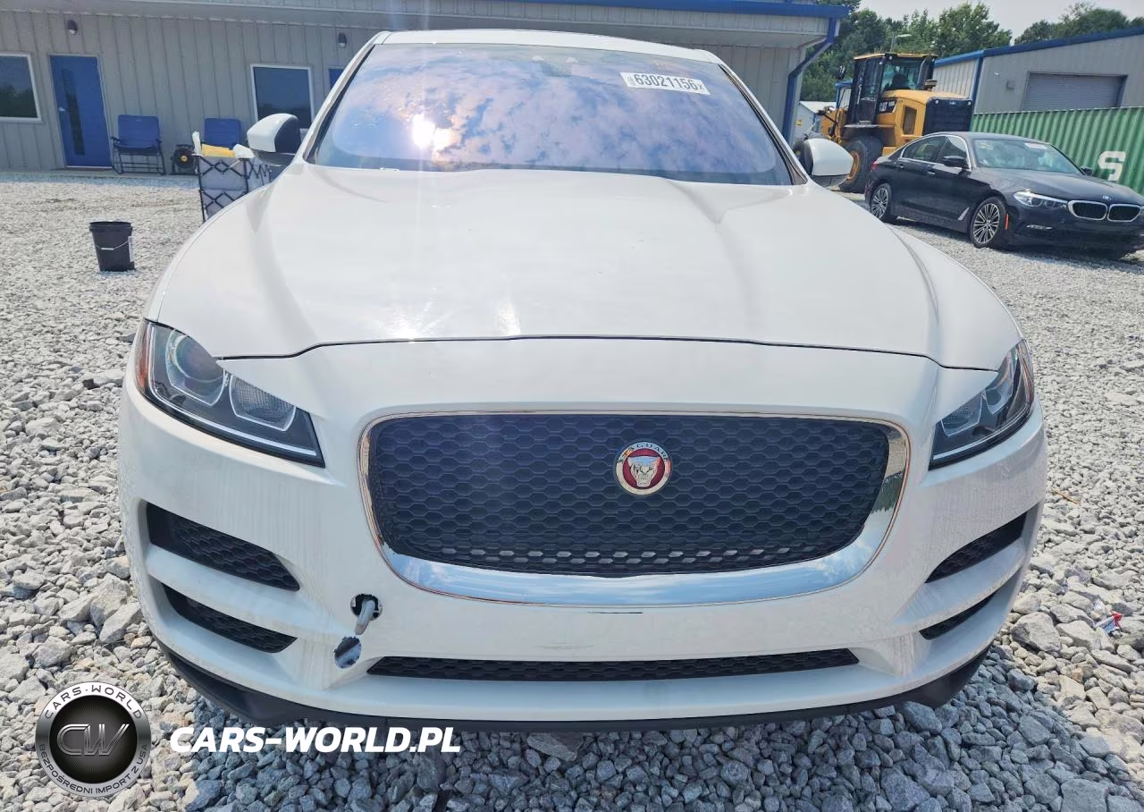 2018 Jaguar F-Pace Premium VIN:SADCJ2GX1JA235550 - 5