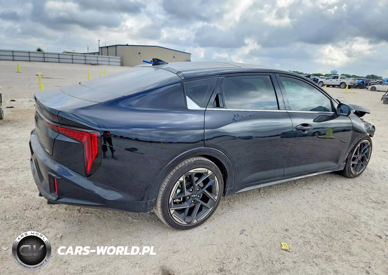 2025 Kia K4 Gt Line VIN:3KPFW4DE5SE181838 - 3