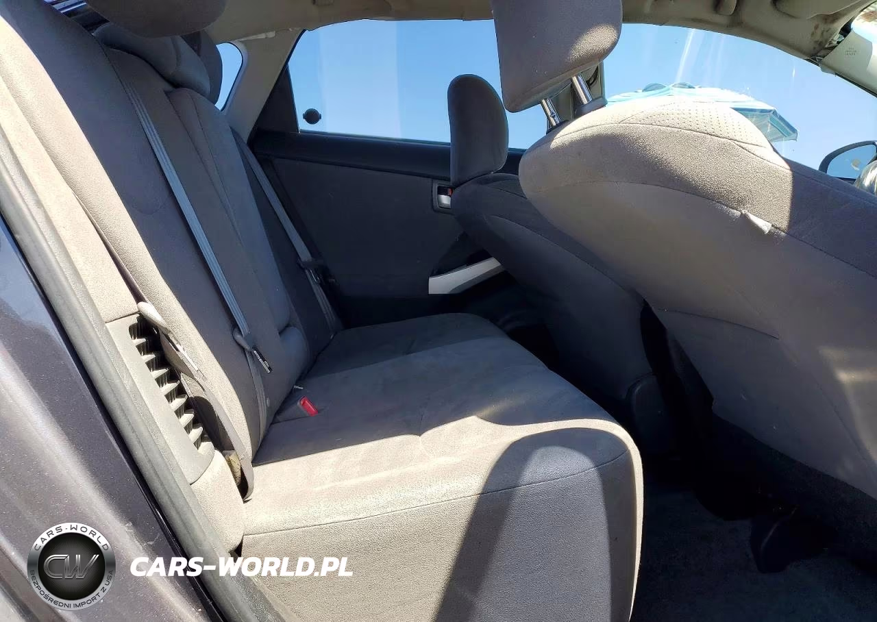 2014 Toyota Prius Plug-In Hybrid Base VIN:JTDKN3DP6E3063273 - 10