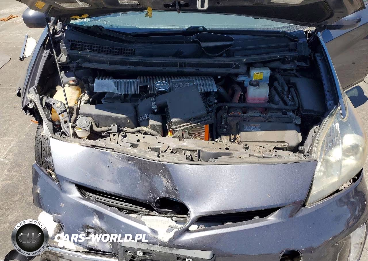 2014 Toyota Prius Plug-In Hybrid Base VIN:JTDKN3DP6E3063273 - 11