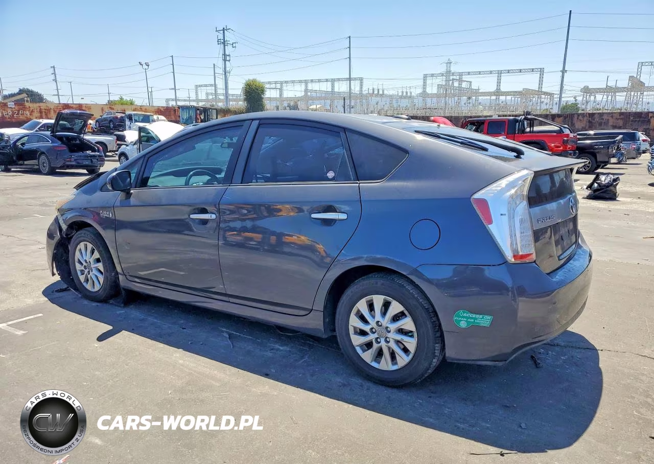 2014 Toyota Prius Plug-In Hybrid Base VIN:JTDKN3DP6E3063273 - 2
