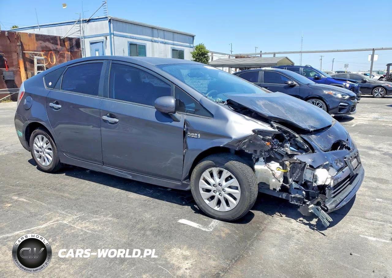 2014 Toyota Prius Plug-In Hybrid Base VIN:JTDKN3DP6E3063273 - 4