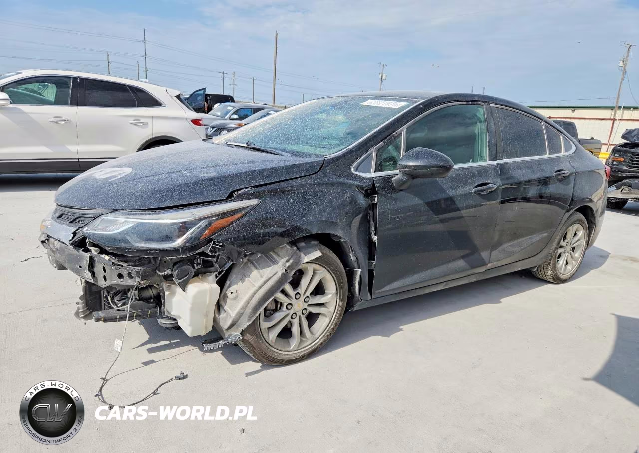 2019 Chevrolet Cruze Lt VIN:1G1BE5SM5K7101092 - 1