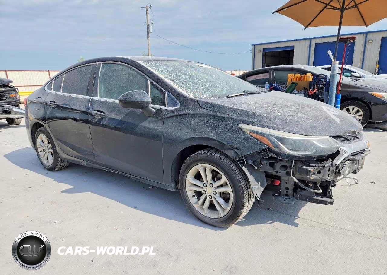 2019 Chevrolet Cruze Lt VIN:1G1BE5SM5K7101092 - 4