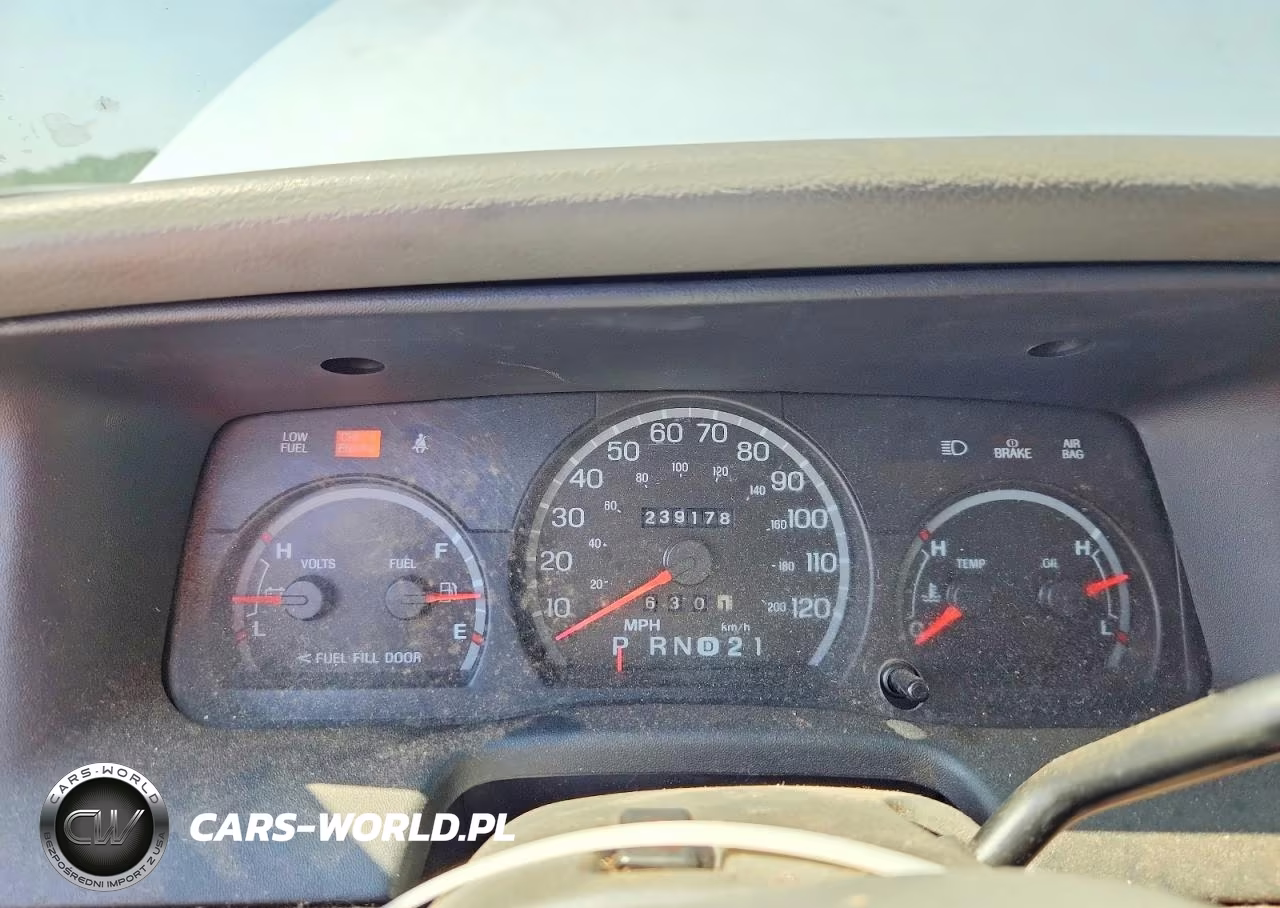 2004 Ford Crown Victoria Lx VIN:2FAFP74W44X128980 - 9
