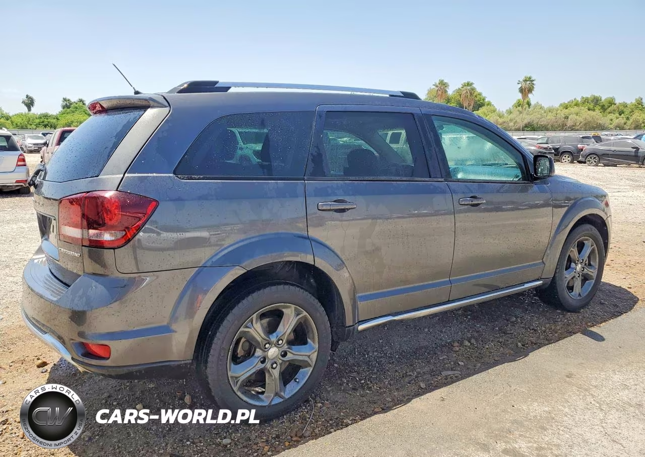 2015 Dodge Journey Crossroad VIN:3C4PDCGG6FT606115 - 3
