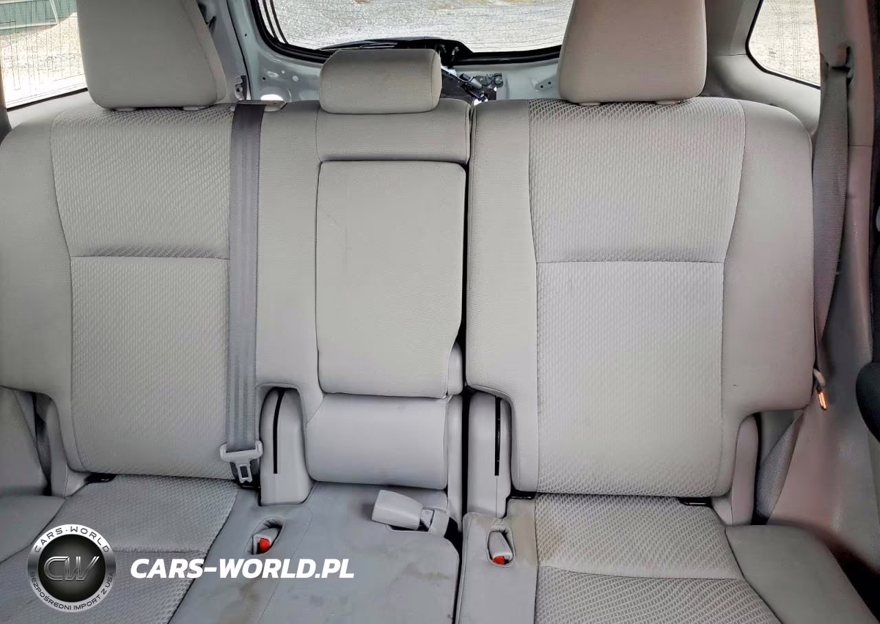 2019 Toyota Highlander Le VIN:5TDZARFHXKS047297 - 10