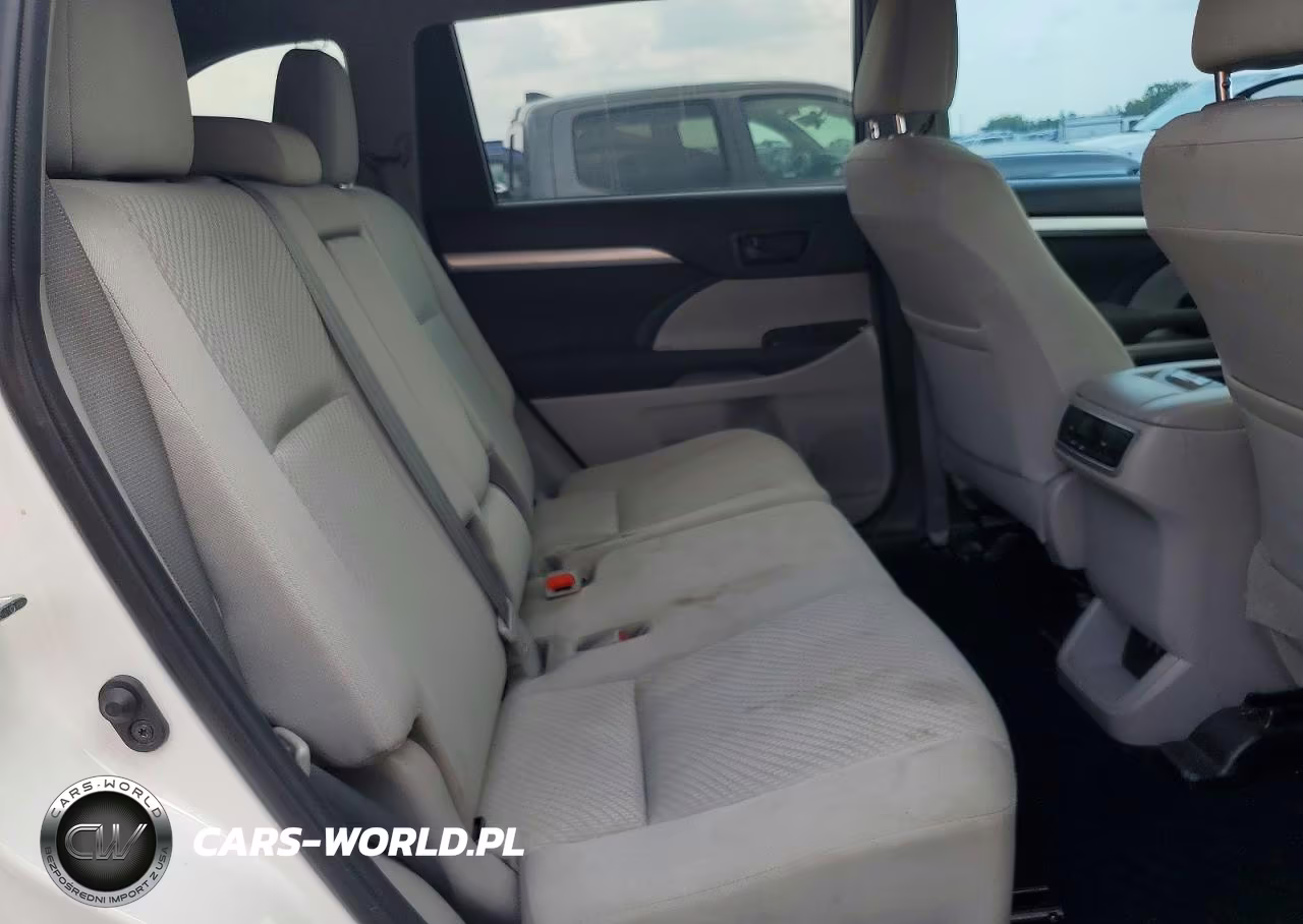 2019 Toyota Highlander Le VIN:5TDZARFHXKS047297 - 11