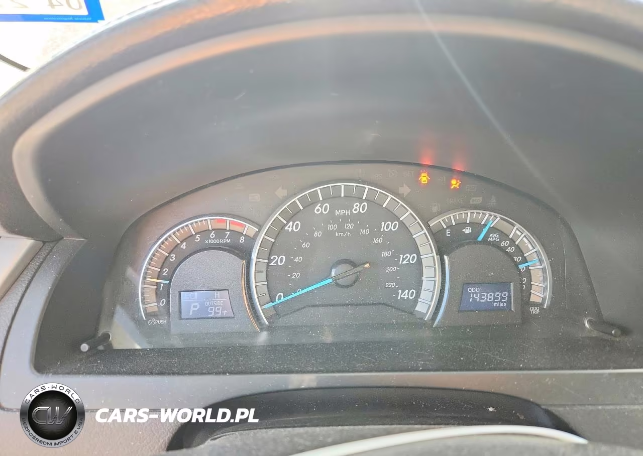 2014 Toyota Camry Se VIN:4T1BF1FK3EU817044 - 9
