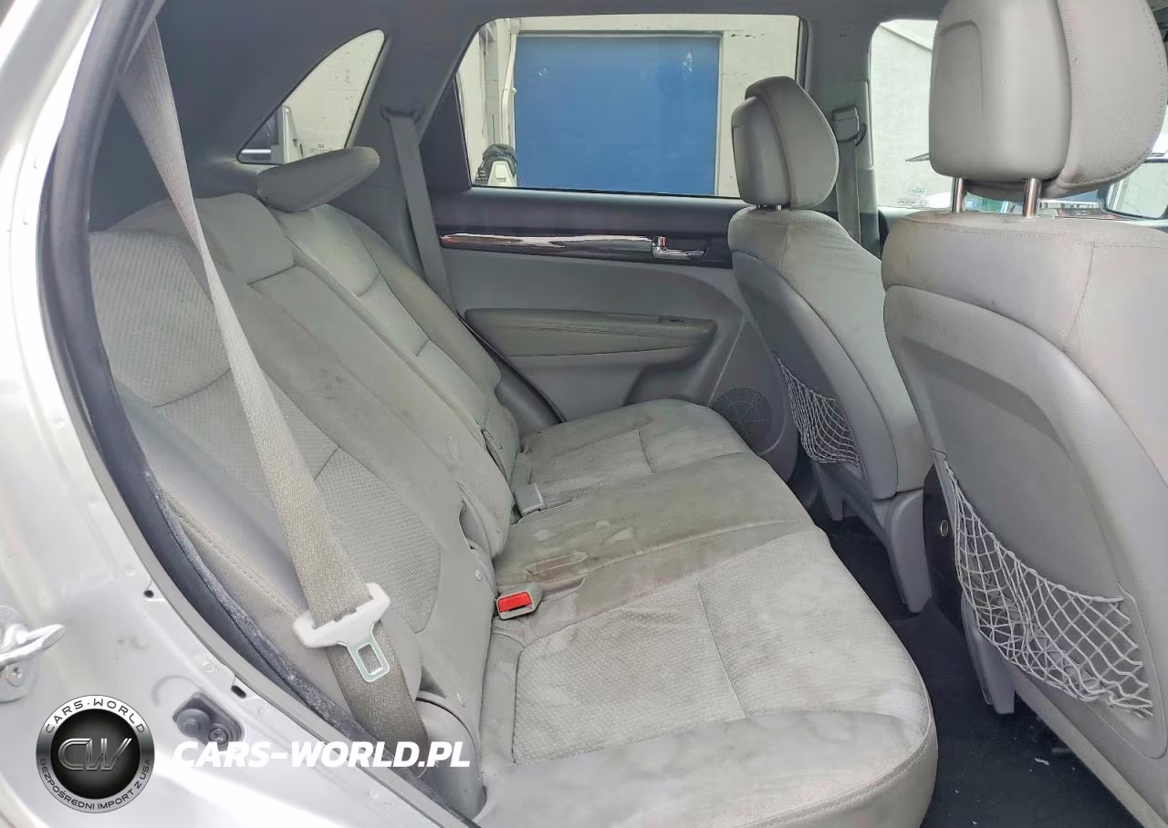 2012 Kia Sorento Lx VIN:5XYKTDA63CG196850 - 11