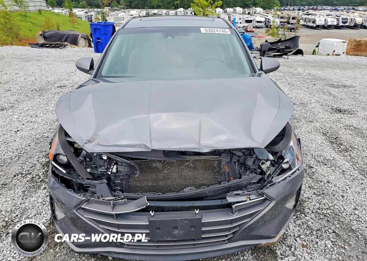 2019 Hyundai Elantra Value Edition VIN:5NPD84LF7KH456794 - 5