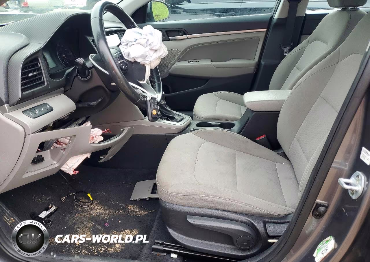 2019 Hyundai Elantra Value Edition VIN:5NPD84LF7KH456794 - 7