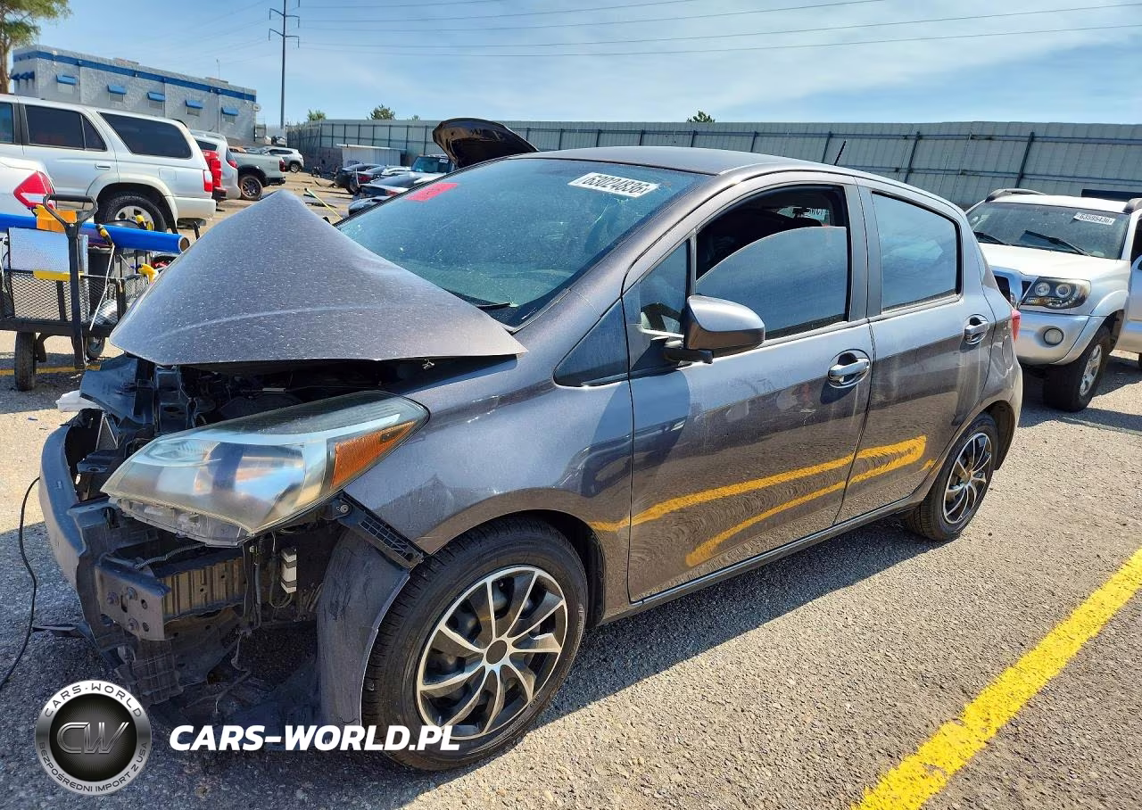 2015 Toyota Yaris 5-Door L – zdjęcie 1 z 12