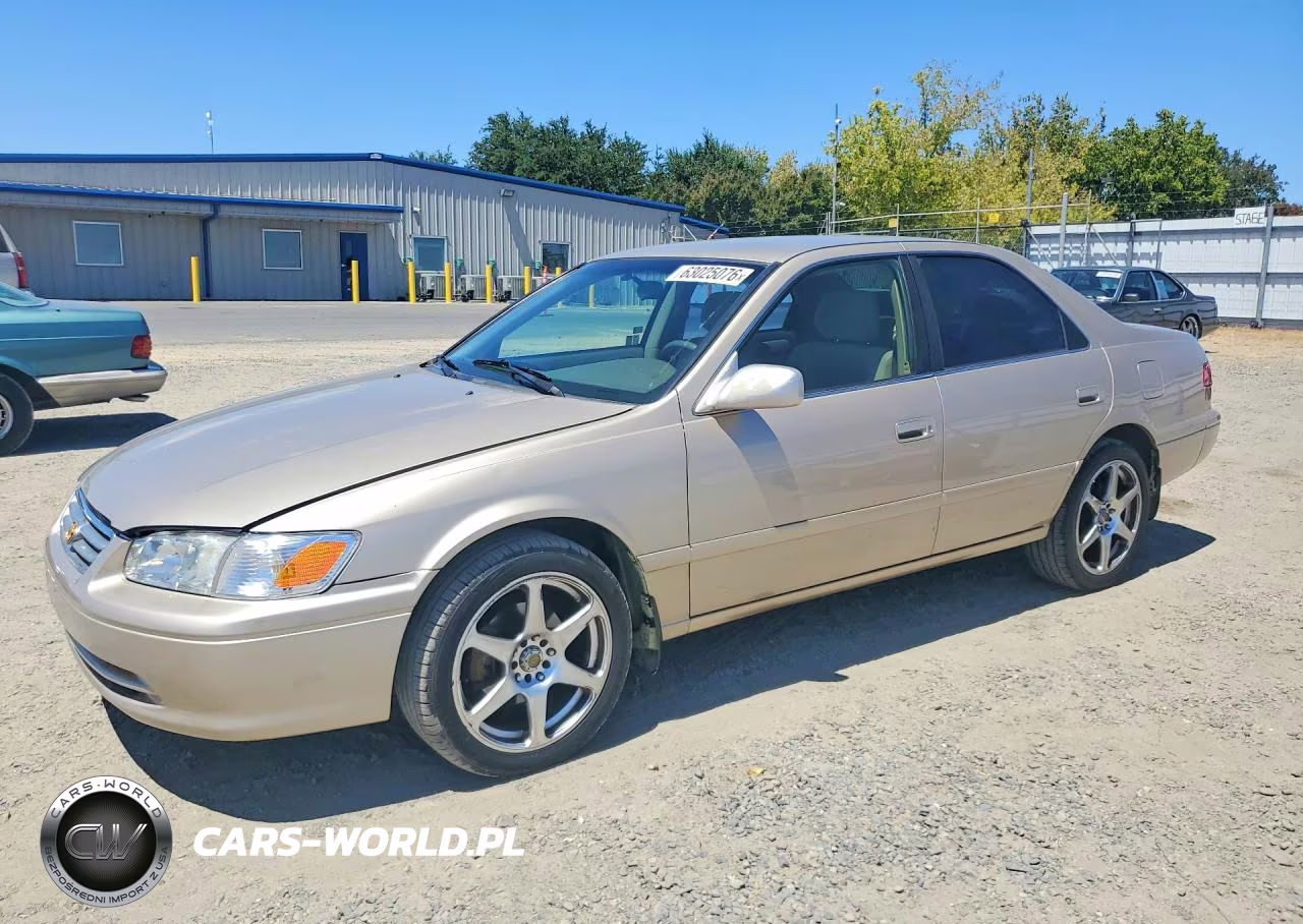 2000 Toyota Camry Le V6 – zdjęcie 1 z 12