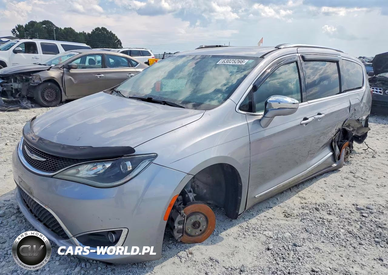 2017 Chrysler Pacifica Limited VIN:2C4RC1GG4HR751689 - 1