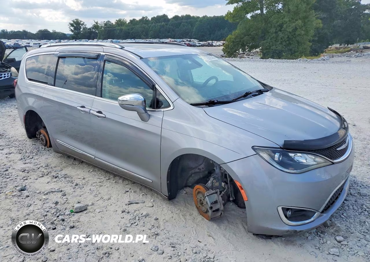 2017 Chrysler Pacifica Limited VIN:2C4RC1GG4HR751689 - 4