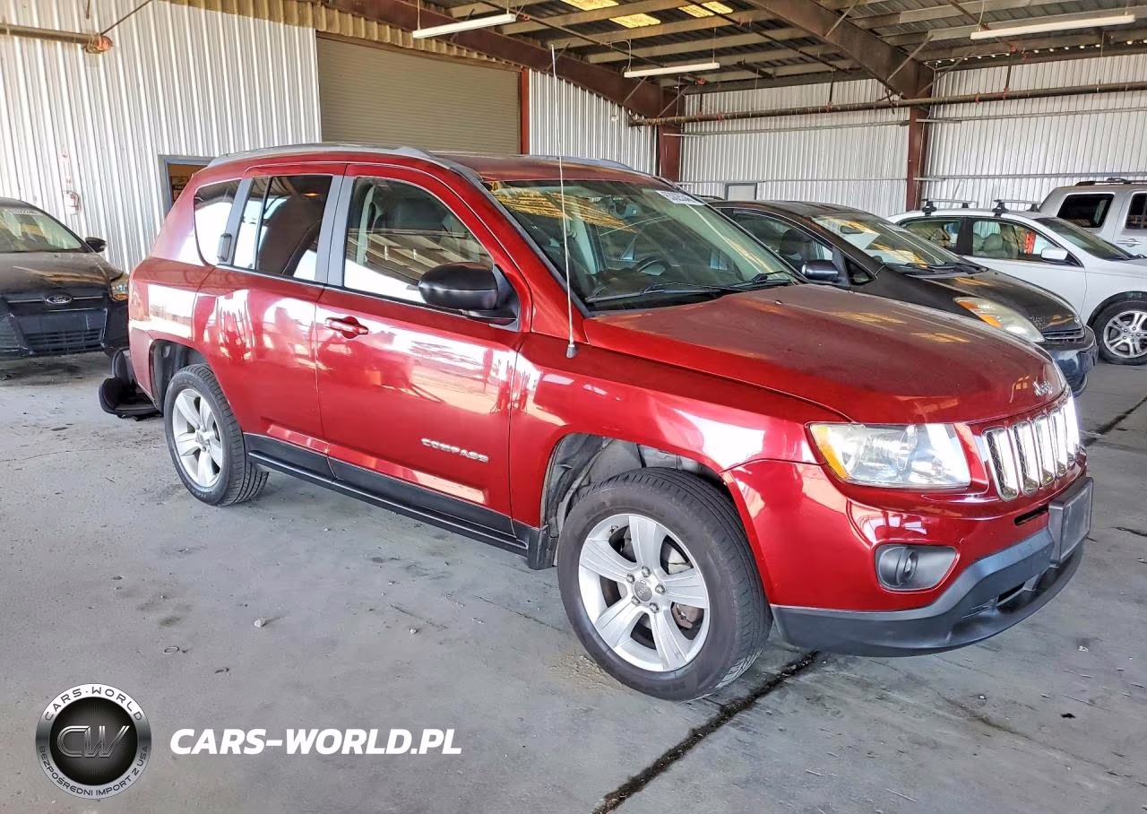 2012 Jeep Compass Latitude VIN:1C4NJCEA3CD627147 - 4