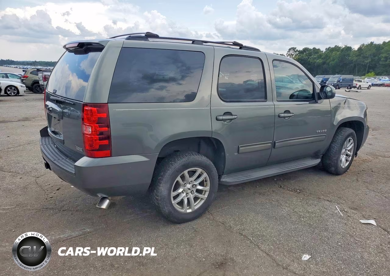 2011 Chevrolet Tahoe C1500 Ls VIN:1GNSCAE00BR155135 - 3