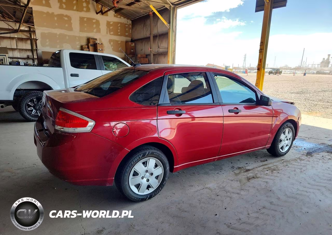 2011 Ford Focus S VIN:1FAHP3EN2BW103740 - 3