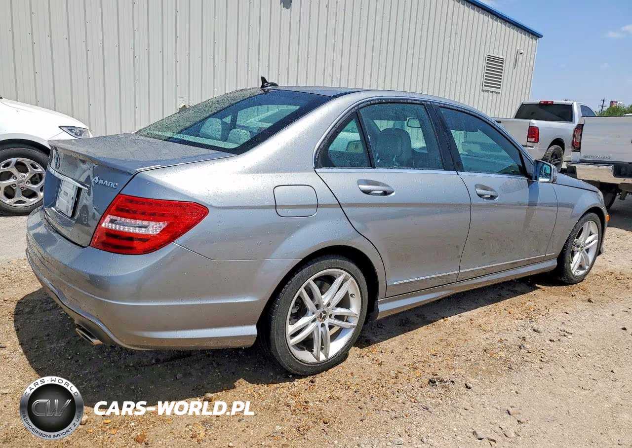 2013 Mercedes-Benz C 300 4Matic VIN:WDDGF8AB6DG141850 - 3