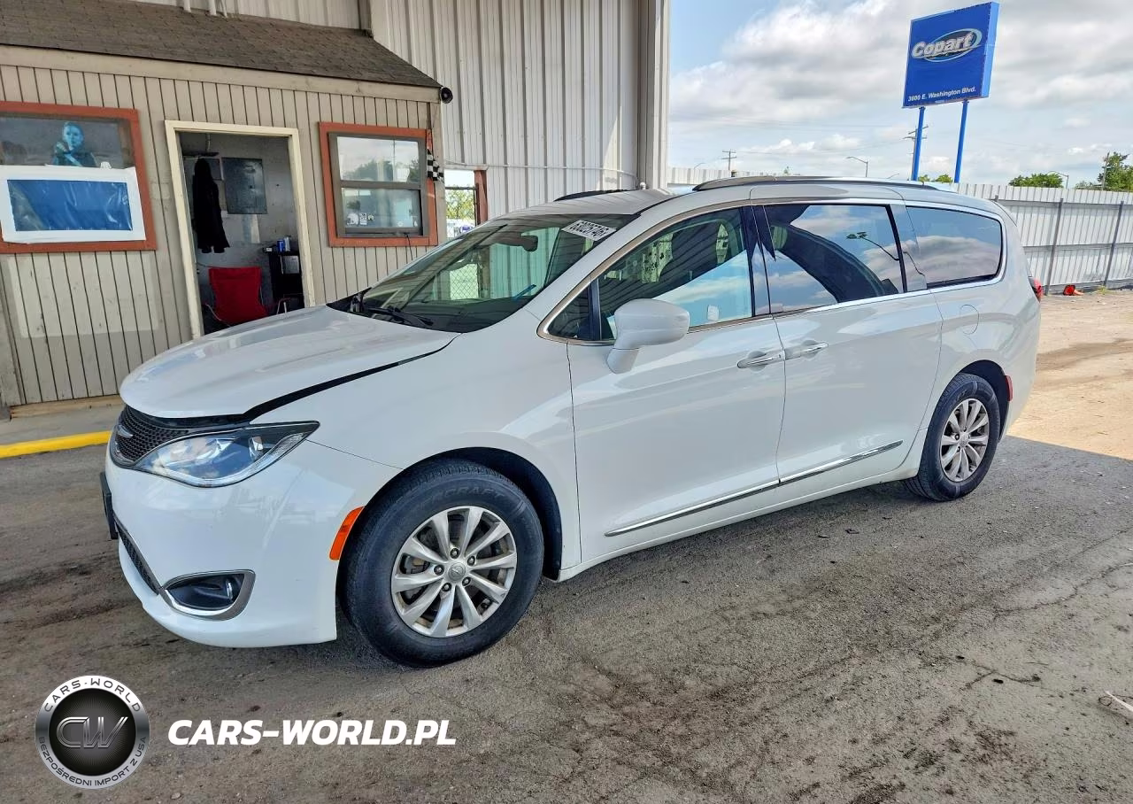 2019 Chrysler Pacifica Touring L – zdjęcie 1 z 13