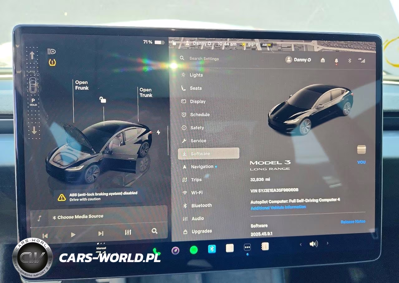 2025 Tesla Model 3 VIN:5YJ3E1EA3SF980608 - 9