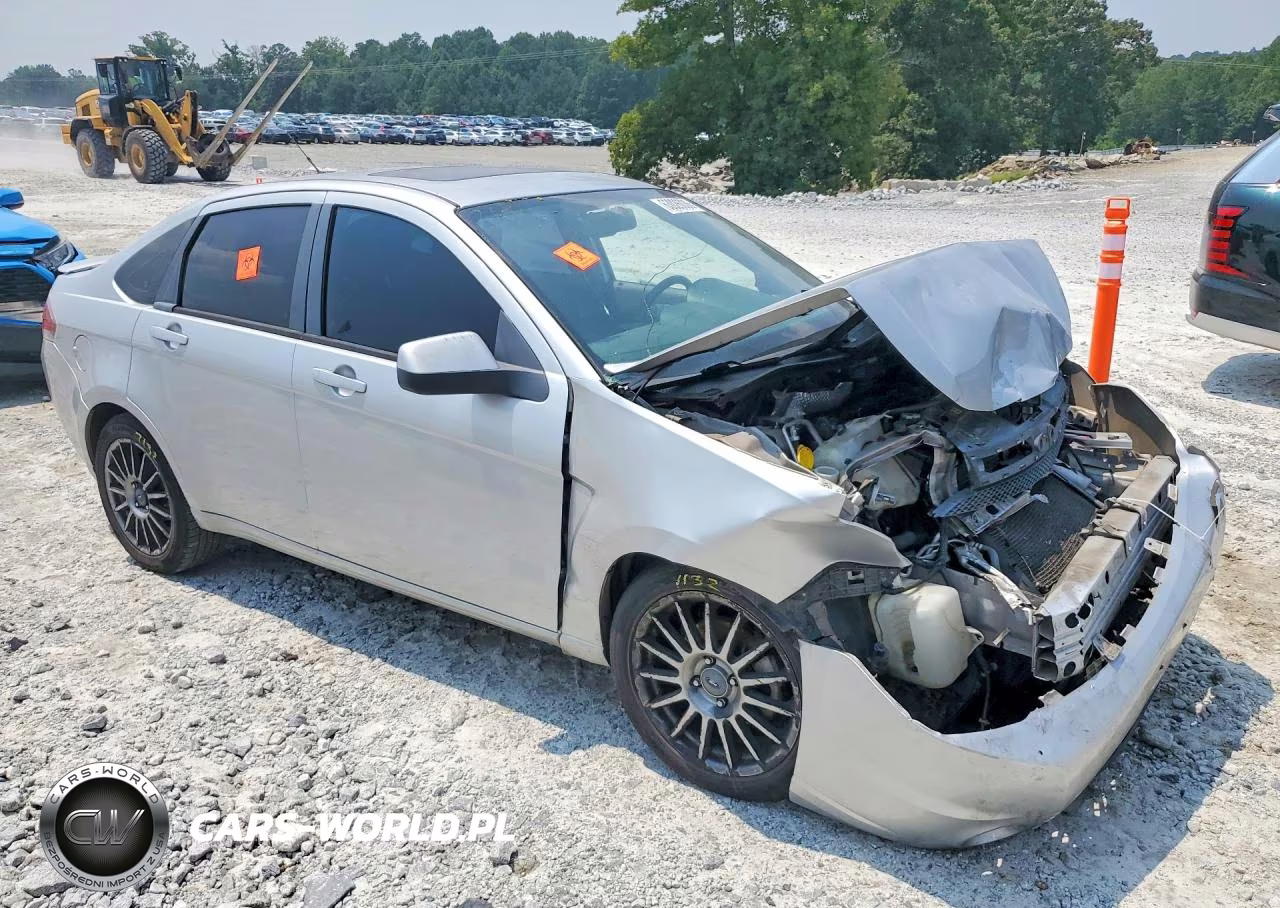 2010 Ford Focus Ses VIN:1FAHP3GNXAW258371 - 4