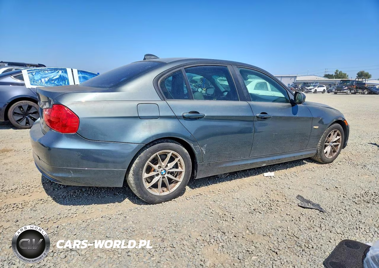 2010 BMW 328 I VIN:WBAPH5G51ANM70013 - 3
