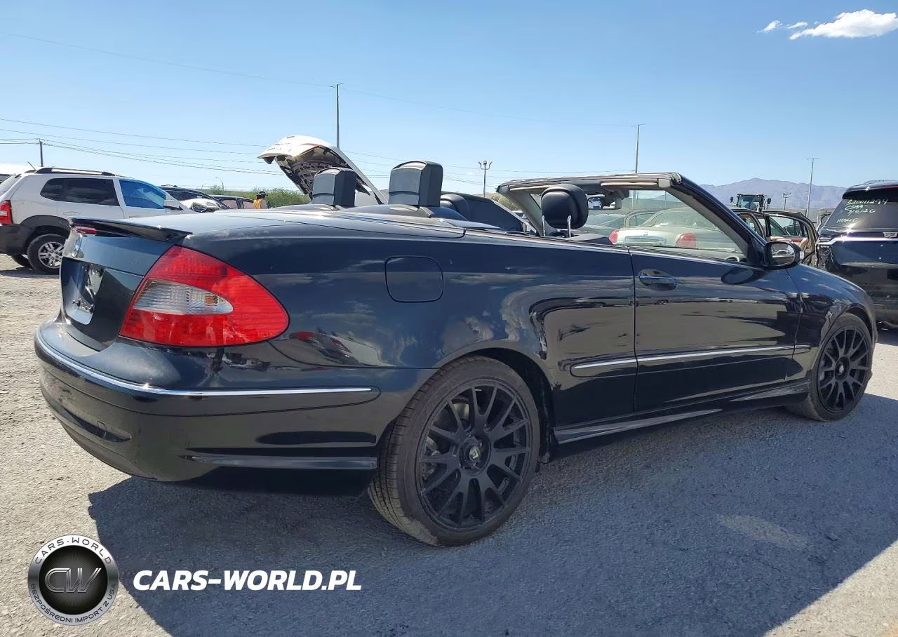 2008 Mercedes-Benz Clk 550 VIN:WDBTK72F38T092974 - 3
