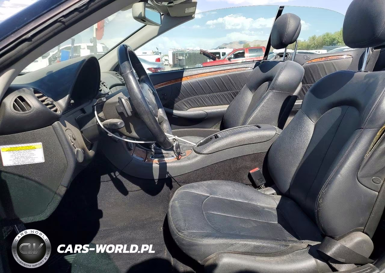 2008 Mercedes-Benz Clk 550 VIN:WDBTK72F38T092974 - 7