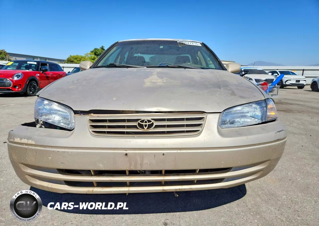 1999 Toyota Camry Le VIN:4T1BG28KXXU488667 - 5