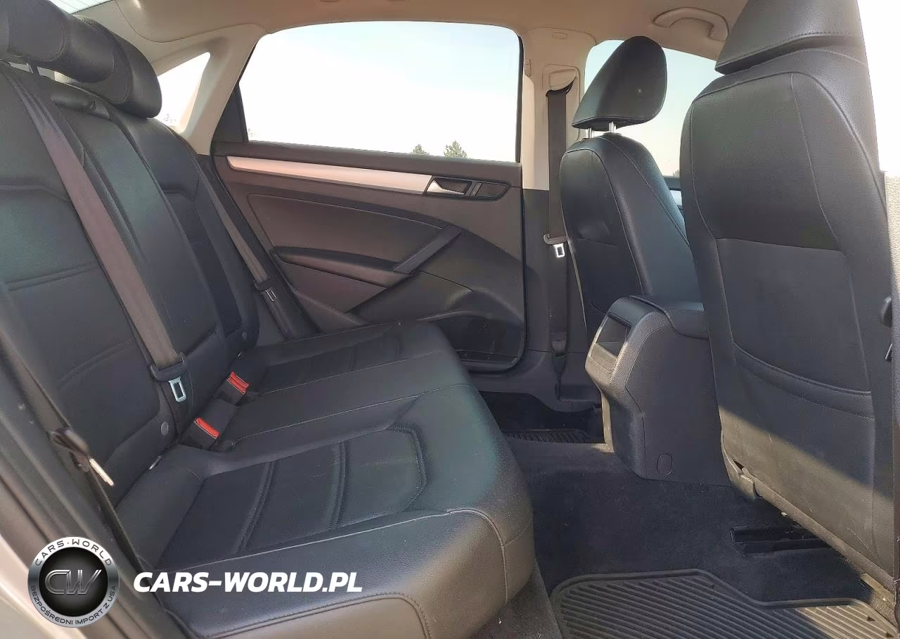 2012 Volkswagen Passat Se VIN:1VWBP7A37CC099986 - 10