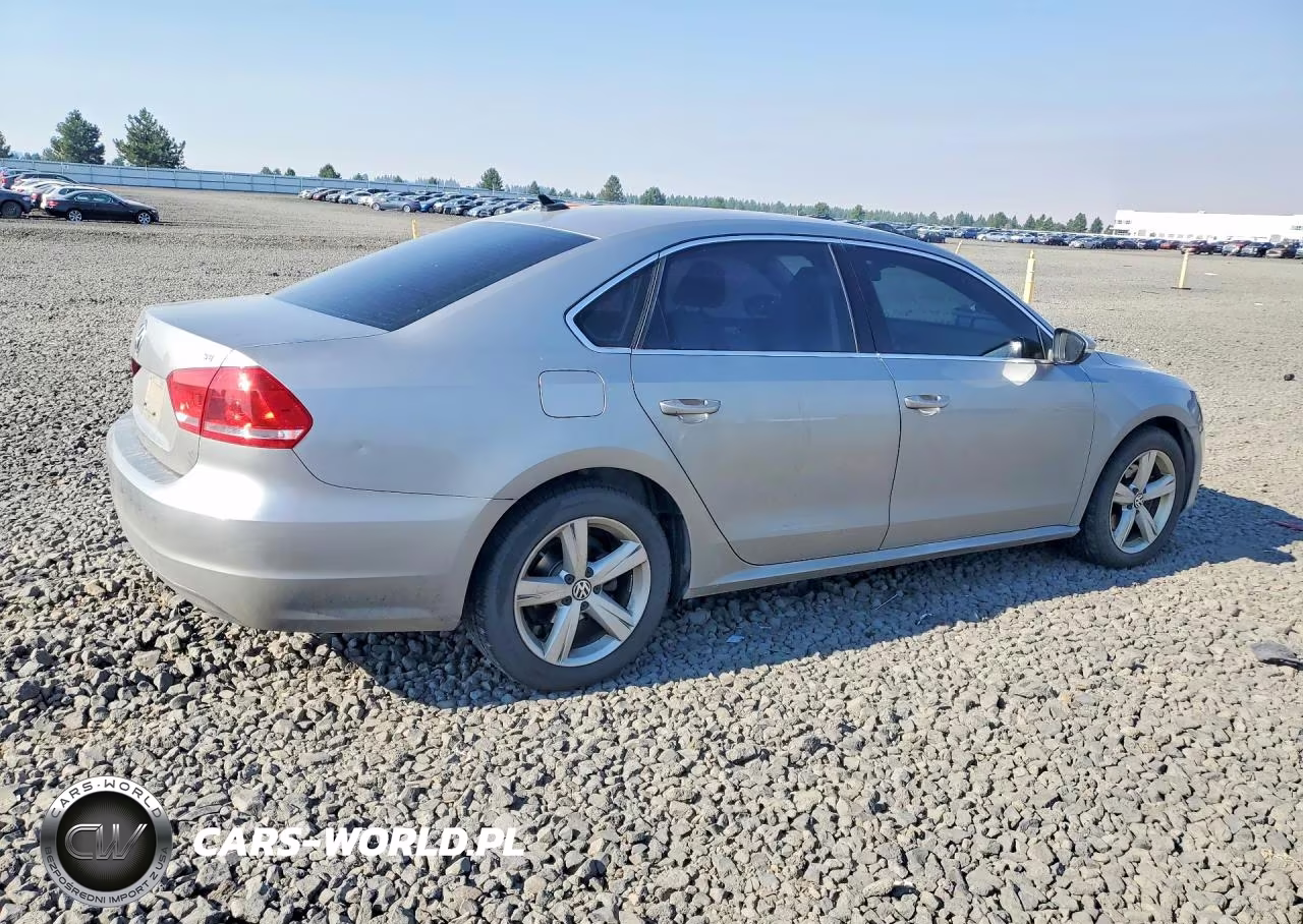 2012 Volkswagen Passat Se VIN:1VWBP7A37CC099986 - 3