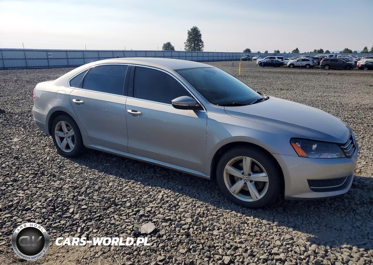 2012 Volkswagen Passat Se VIN:1VWBP7A37CC099986 - 4