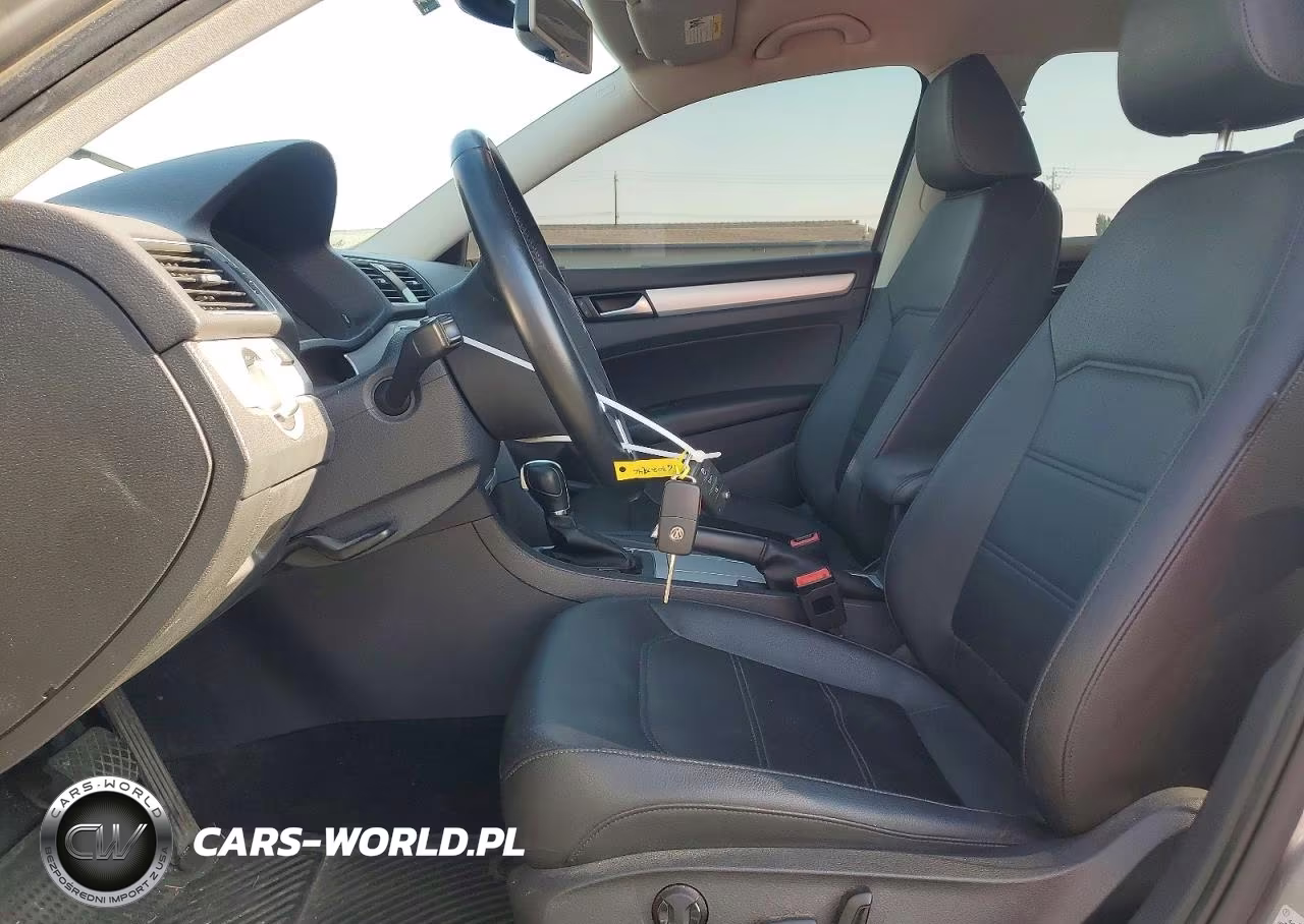 2012 Volkswagen Passat Se VIN:1VWBP7A37CC099986 - 7
