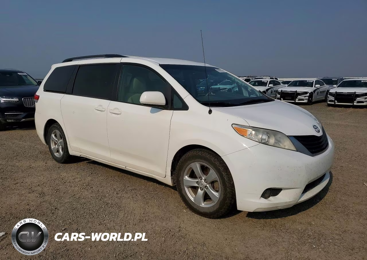 2013 Toyota Sienna Le VIN:5TDKK3DC8DS337351 - 4