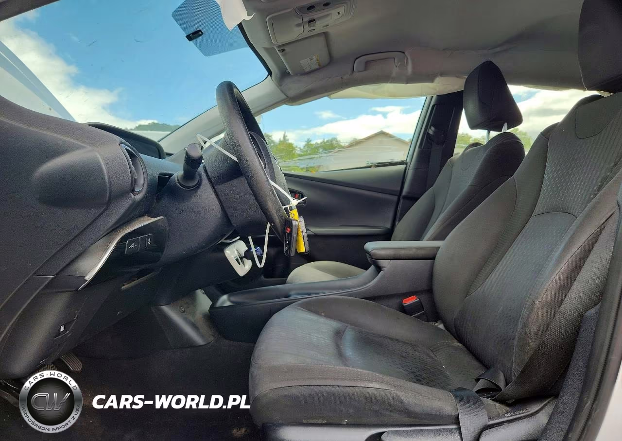 2016 Toyota Prius Two VIN:JTDKBRFU6G3517748 - 7