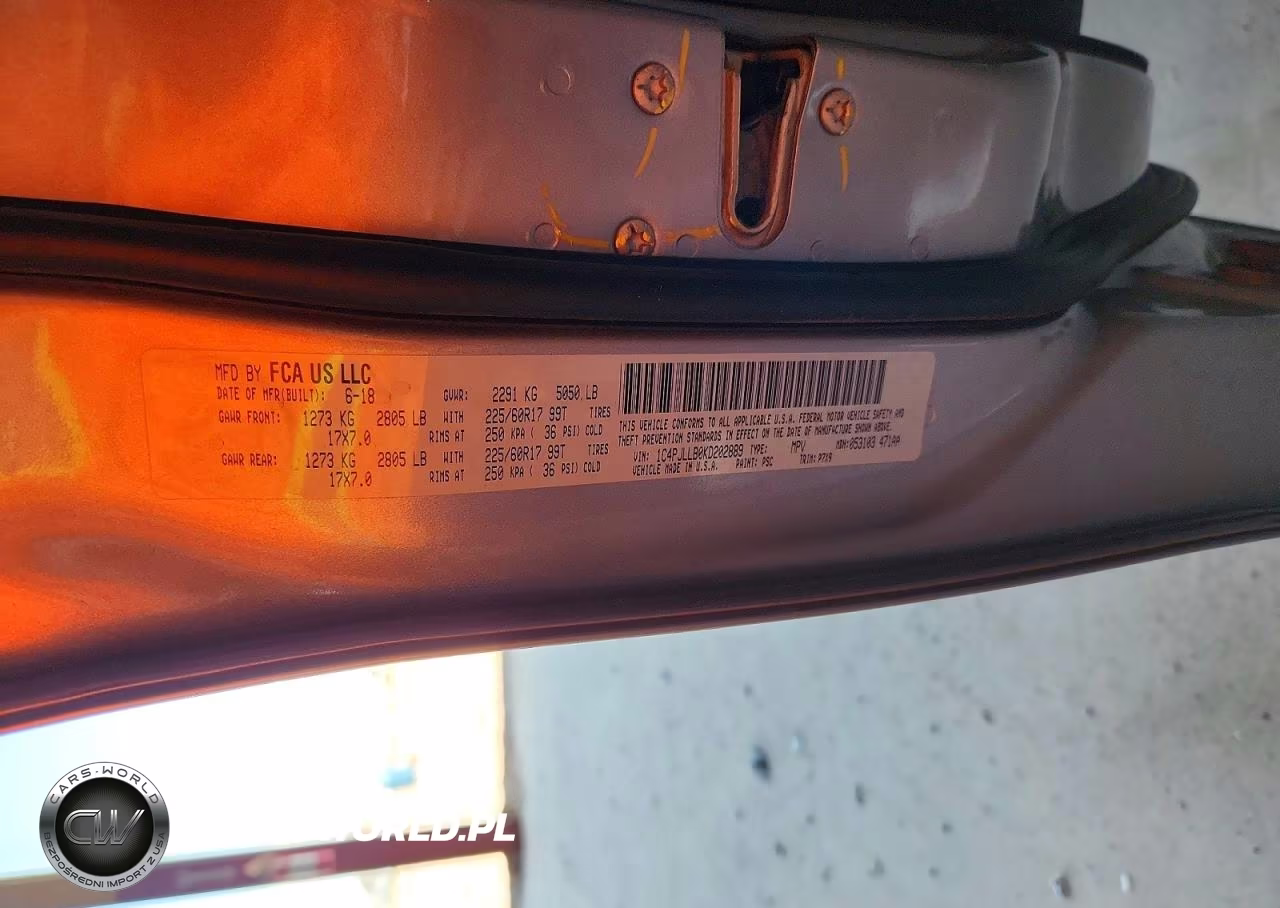 2019 Jeep Cherokee Latitude Plus VIN:1C4PJLLB0KD202889 - 14