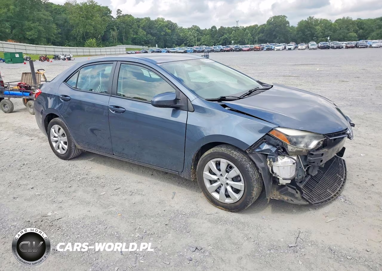 2015 Toyota Corolla Le VIN:2T1BURHE4FC440562 - 4