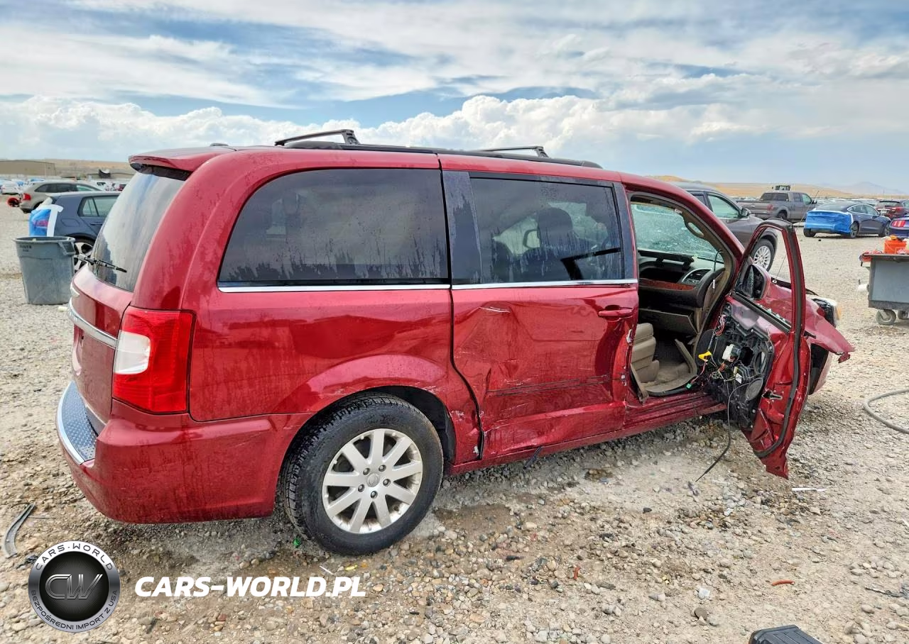 2013 Chrysler Town & Country Touring VIN:2C4RC1BG3DR779128 - 3