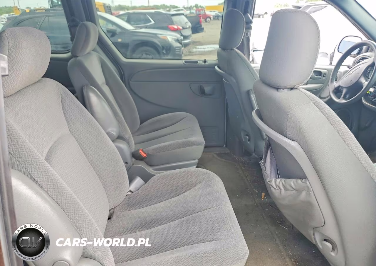 2004 Chrysler Town & Country Lx VIN:2C4GP44R84R618088 - 11