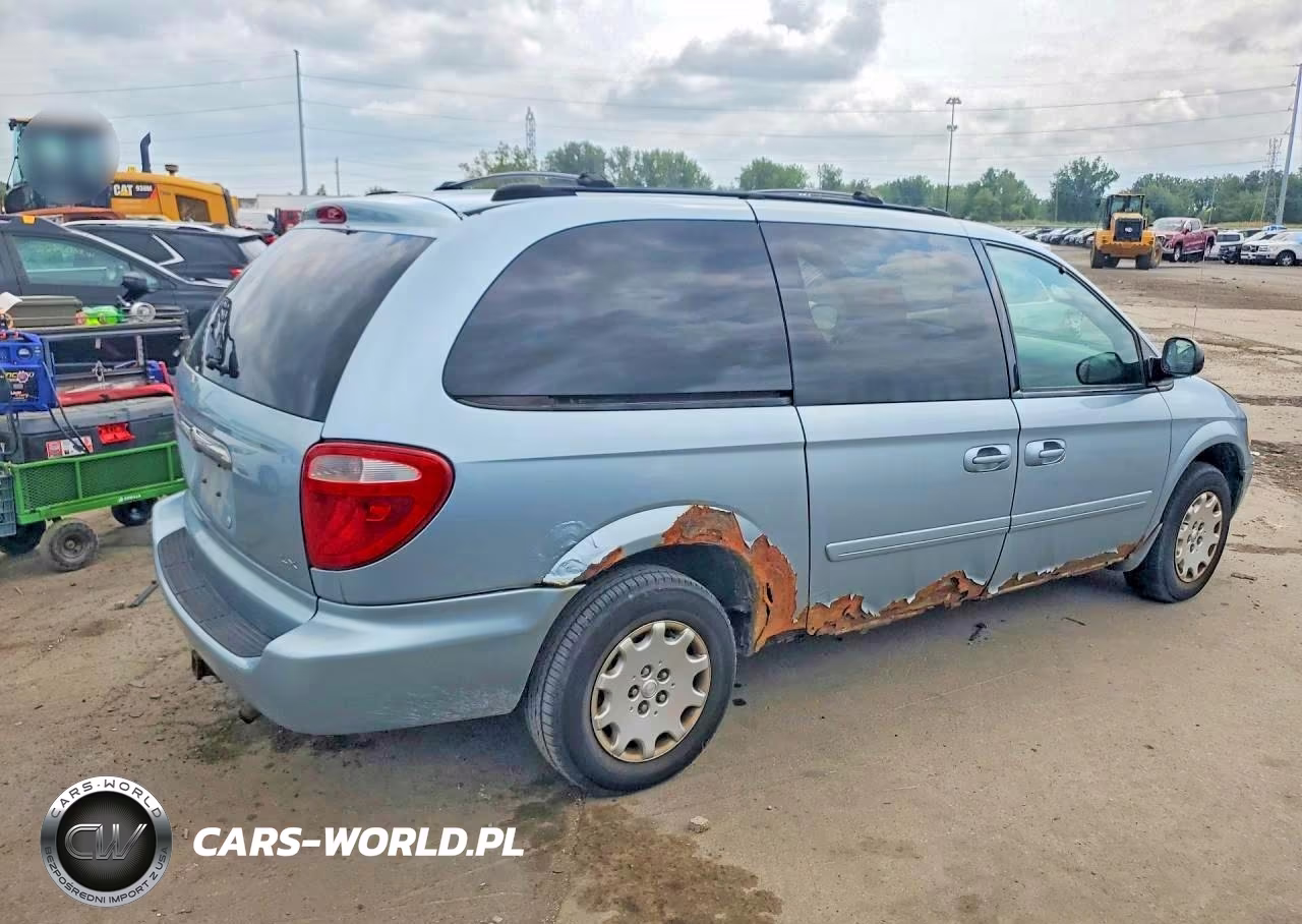 2004 Chrysler Town & Country Lx VIN:2C4GP44R84R618088 - 3